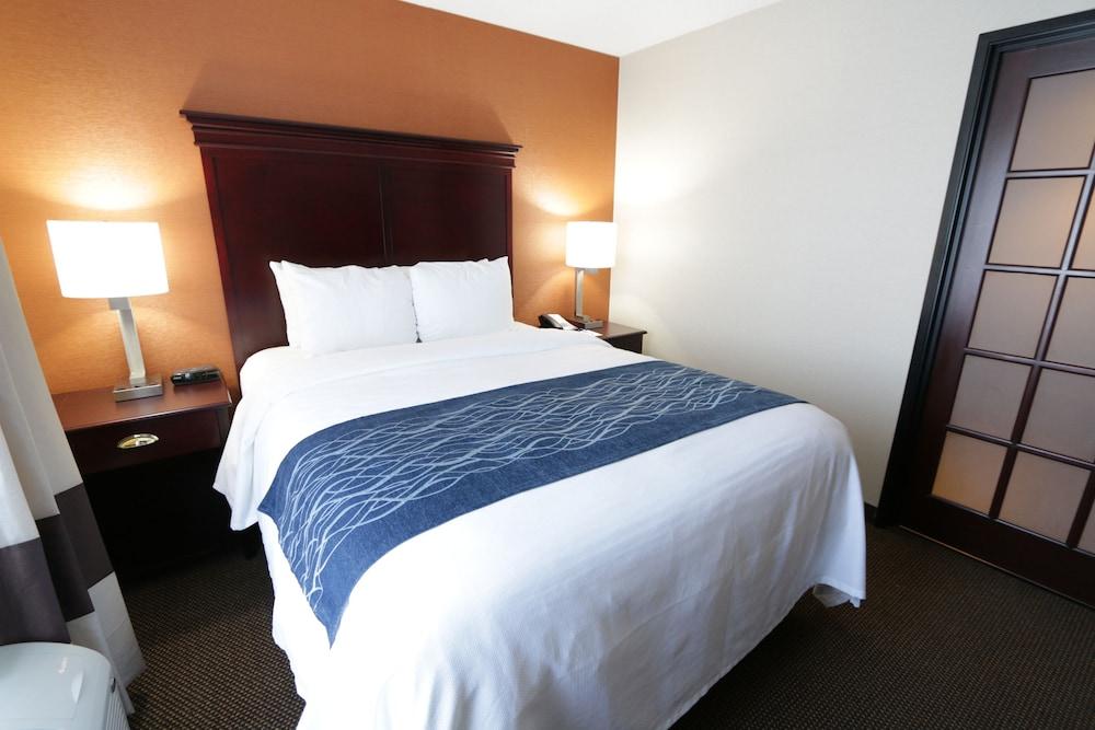 Comfort Inn & Suites Hutchinson Esterno foto