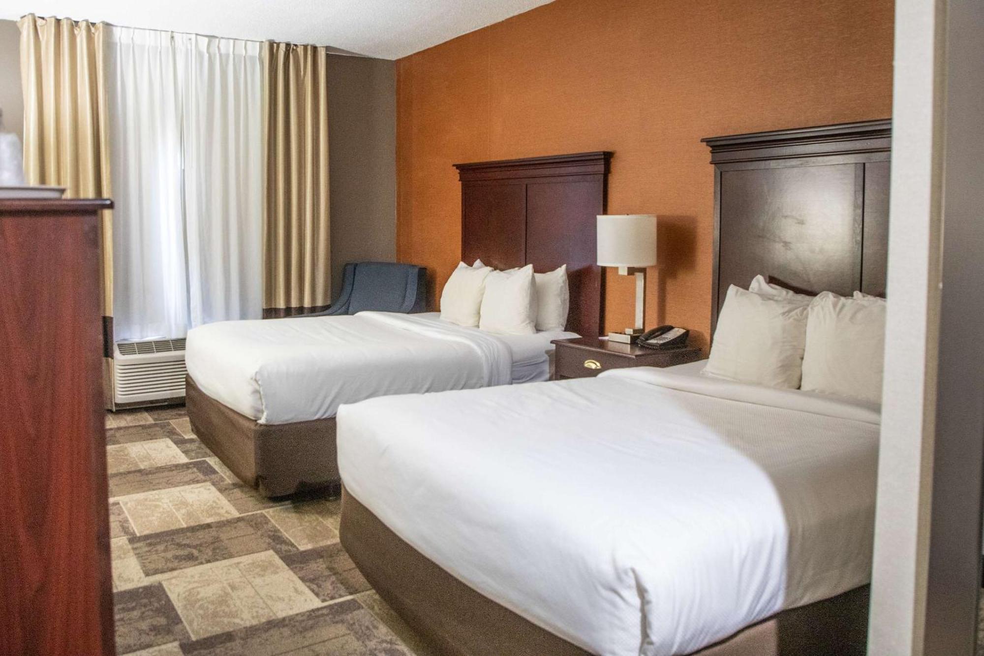 Comfort Inn & Suites Hutchinson Esterno foto