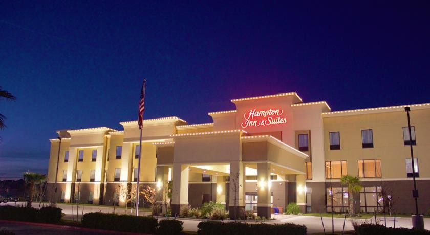 Comfort Inn & Suites Hutchinson Esterno foto